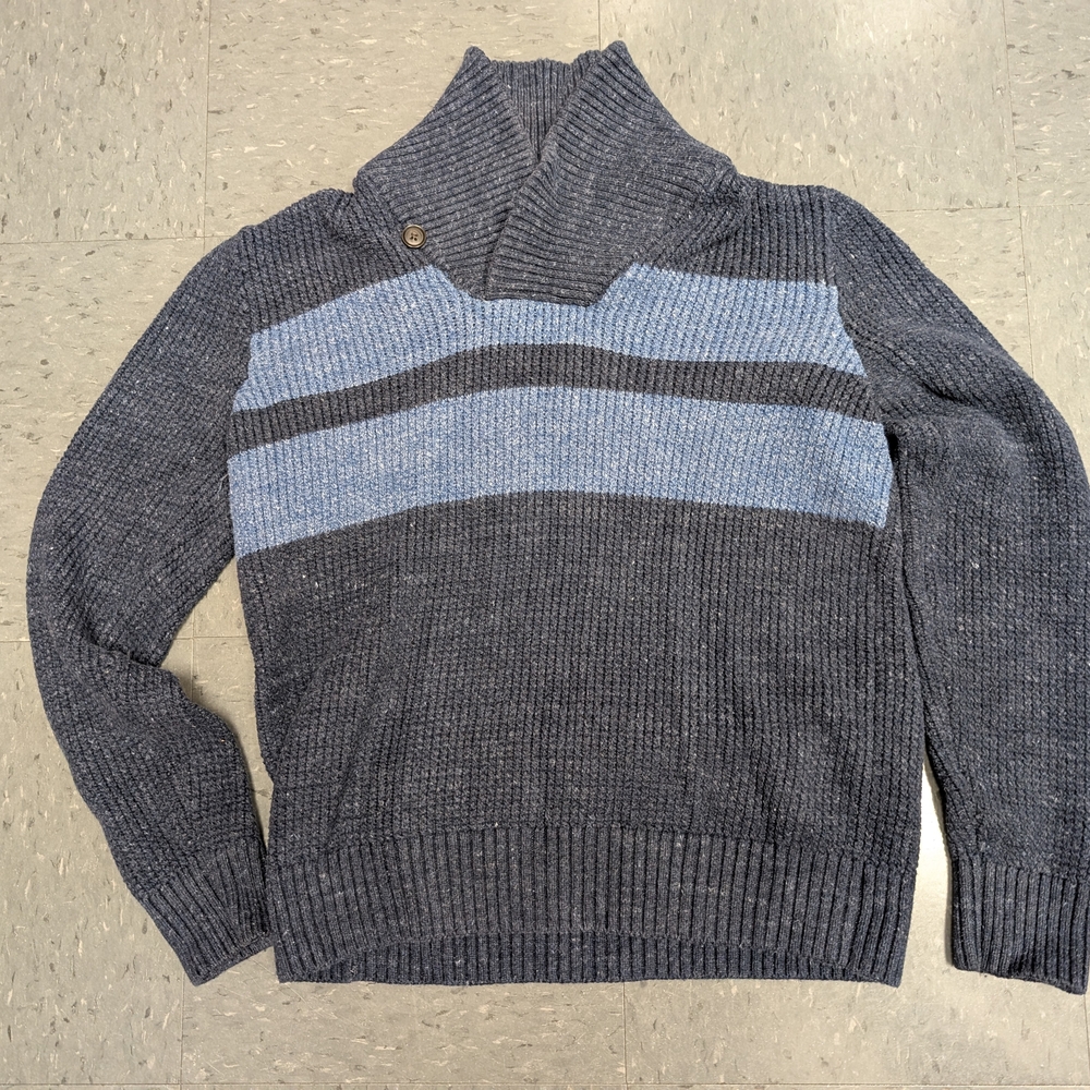 GAP Men's Charcoal and Light Blue Turtleneck Sweater